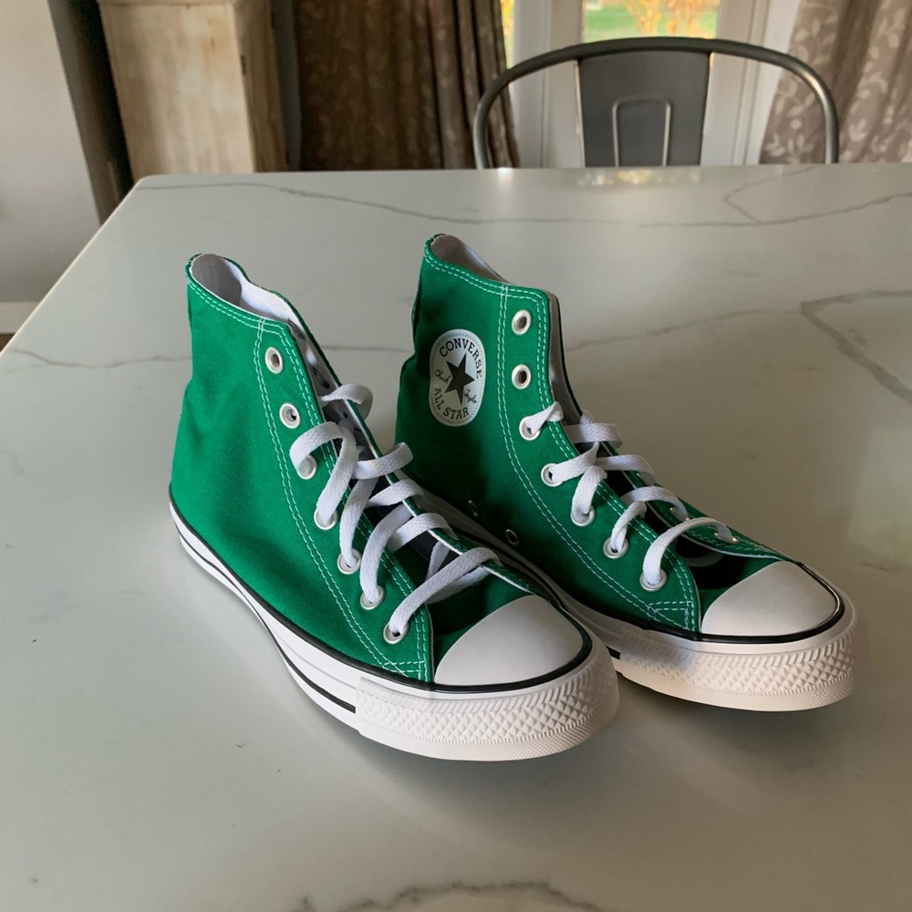 BRAND NEW Amazon Green Converse